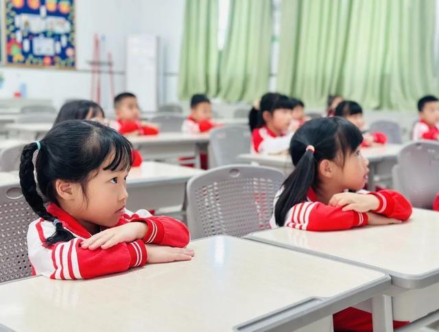 兰幼儿园萌娃开启超萌幼小衔接之旅九游会网站探秘潮州光正小学部！玉(图5)