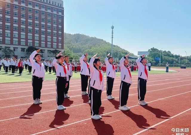 兰幼儿园萌娃开启超萌幼小衔接之旅九游会网站探秘潮州光正小学部！玉(图4)